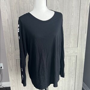 3 for $20 💜 TORRID Long Sleeve Women's Tee